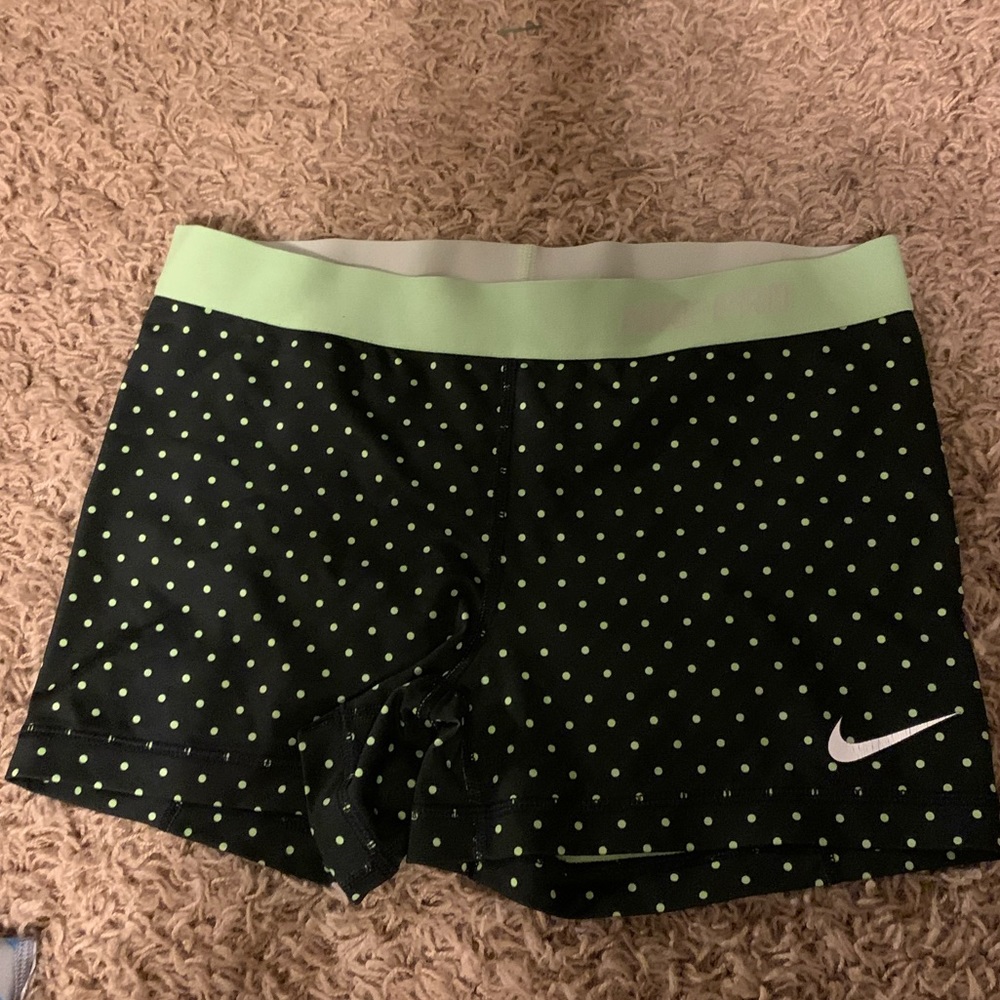 nike pro athletic wear